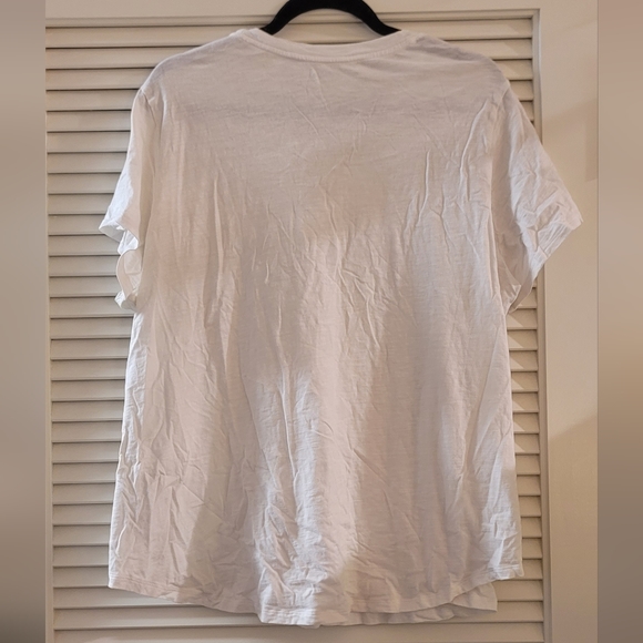 Old Navy- (Plus-Size) White 100% Cotton Short-Sleeve Relaxed-Fit Shirt - Picture 2 of 4